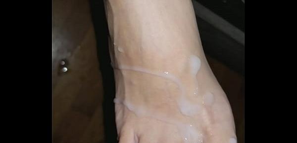  Creamy toes and feet blasted!